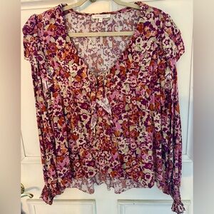 LOVE THE LABEL flowy blouse